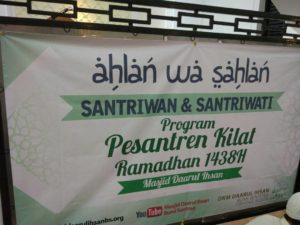 Suasana pendaftaran Sanlat Ramadhan Masjid Daarul Ihsan Bumi Sentosa 1438 H